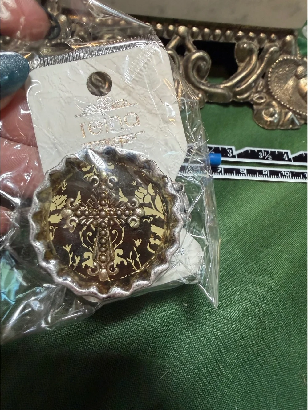 Vintage Reina Cross Decorative ring